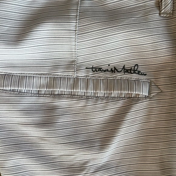 TRAVIS MATHEW Horizontal Stripe Lightweight‎ 10" Performance Grey Golf Shorts 34 - Picture 2 of 10